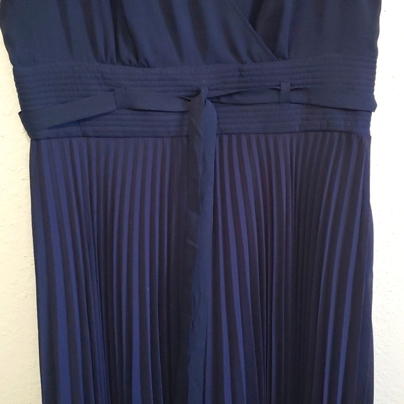 ANTHROPOLOGIE LEIFSDOTTIR Pleated Merle Dress, Color Navy Blue, Size 10P - Picture 7 of 14